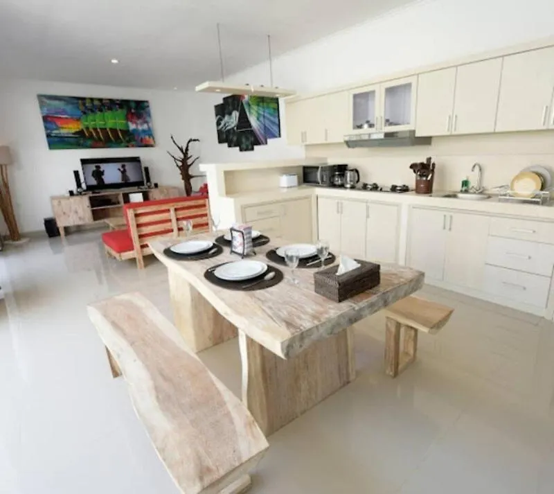 Bluna Villa Seminyak 2Br With Pool 0*, Seminyak (Bali)